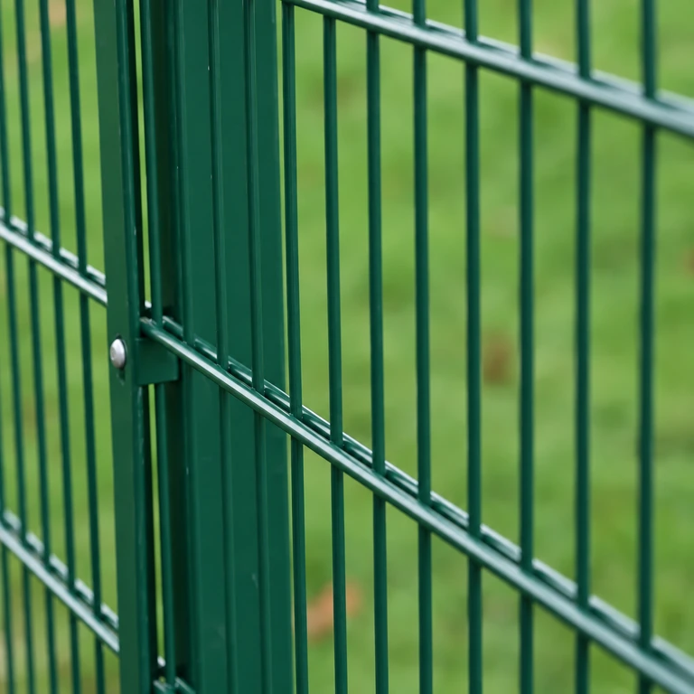 Close-up of twin wire 656 fencing