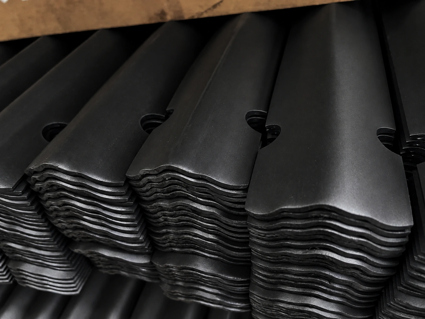 Traditional D Pale (Rounded & Notched Top) - 1.2m - Galvanised & PPC Black RAL 9005