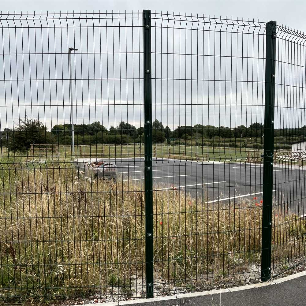 2.4m V Mesh Fencing - Black RAL 9005 (per 3.0m Bay)