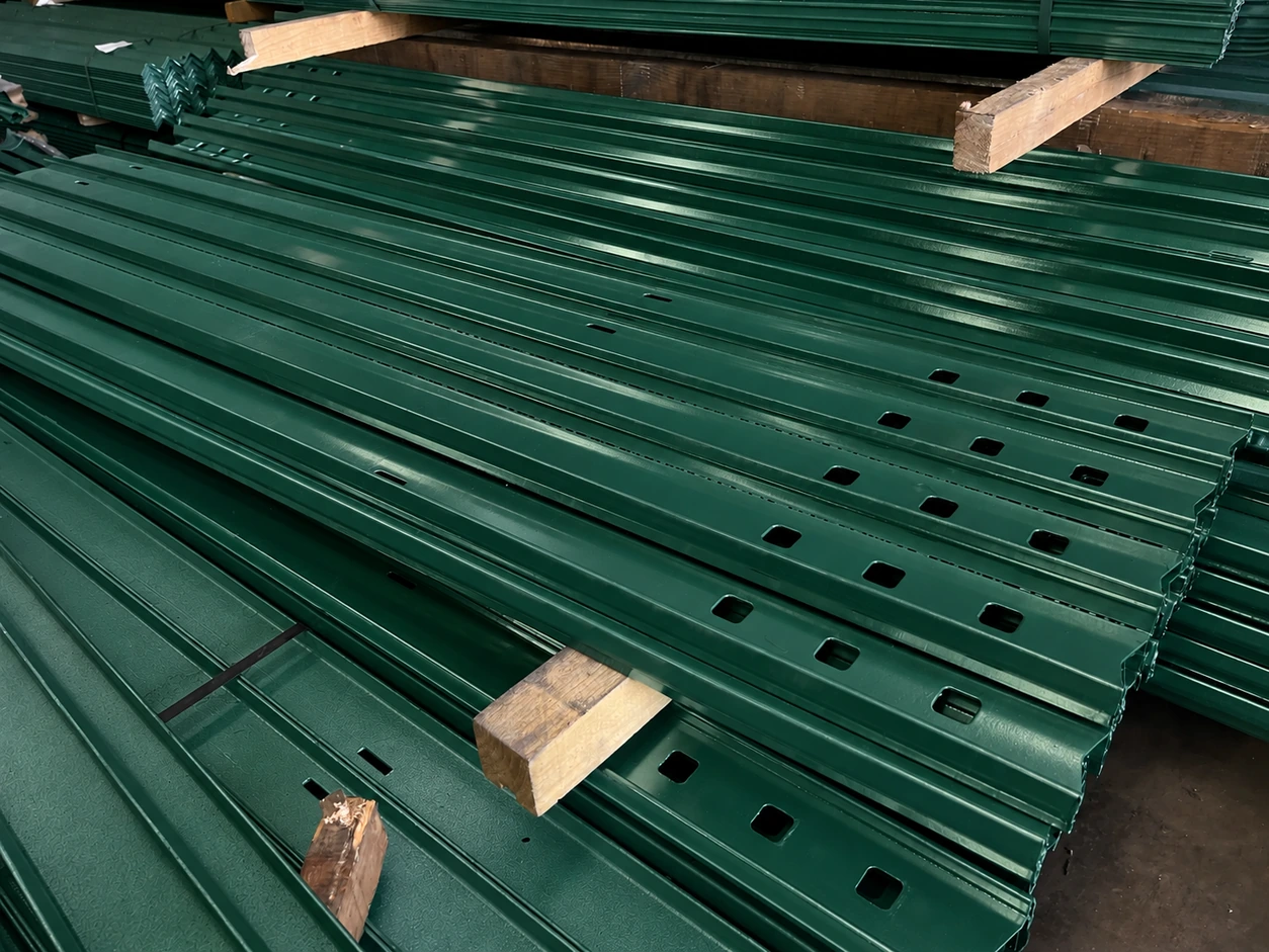 Scorpio Dig-In Post - 2.0m - Galvanised & PPC Green RAL 6005
