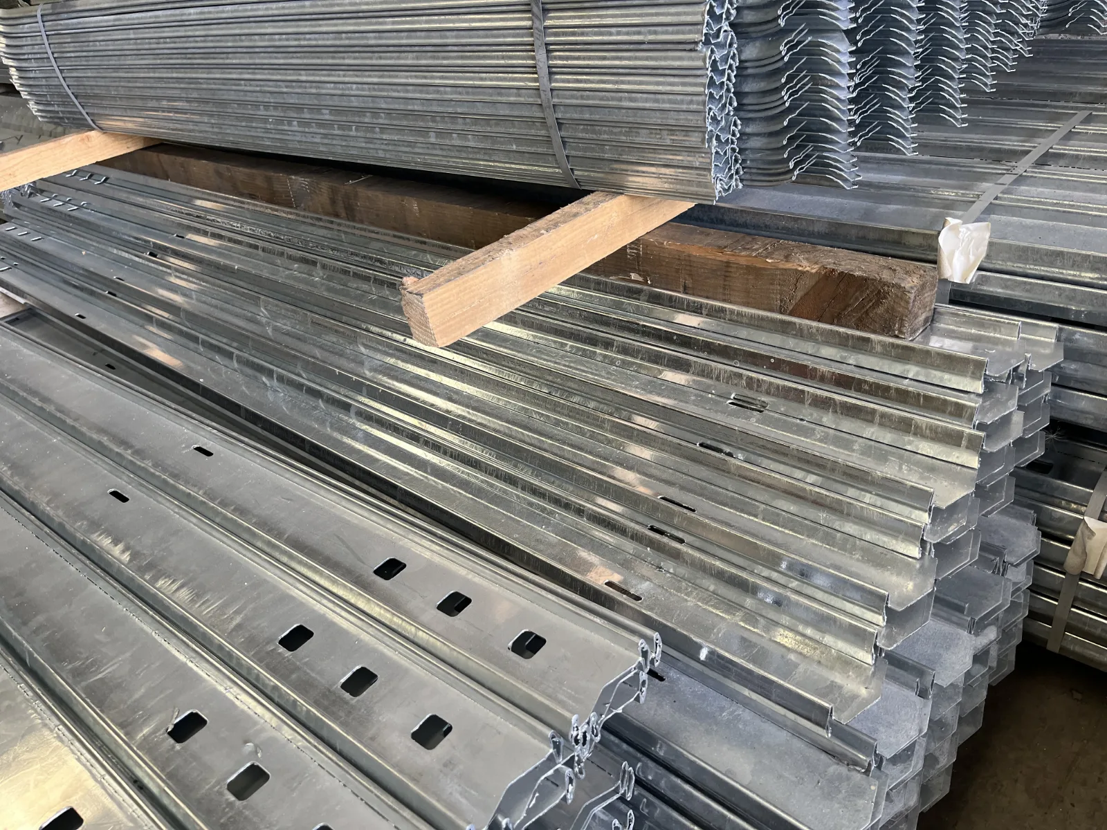 Scorpio Dig-In Post - 2.4m - Galvanised